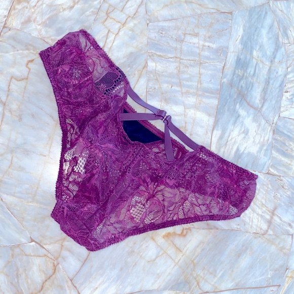 2 Pc Bombshell Set: 32C Bra and Small Panty Faux Leather Purple Red Lace RARE - Picture 12 of 14